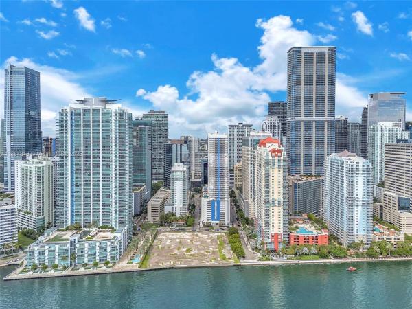 The Club At Brickell Bay, 1200 Brickell Bay Dr #3123, Miami, Florida 33131, image 1