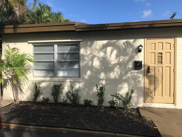 Hollywood Homesites, 2109 N 17th Ct, Hollywood, Florida 33020, image 1