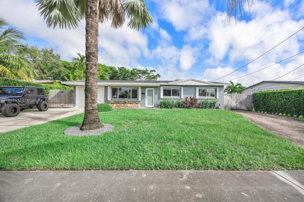 10521 SW 49th St, Unincorporated Dade County, Florida 33165, image 1