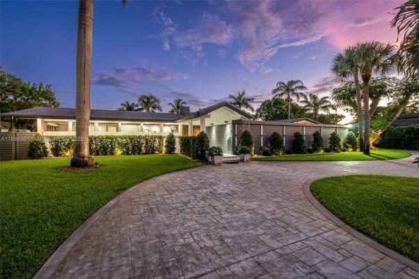 7550 SW 60th St, Unincorporated Dade County, Florida 33143, image 1