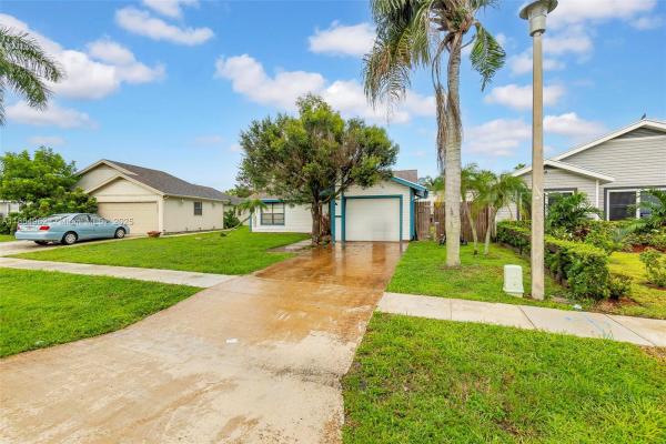 Lakeside Green, 4570 Brook Dr, West Palm Beach, Florida 33417, image 2