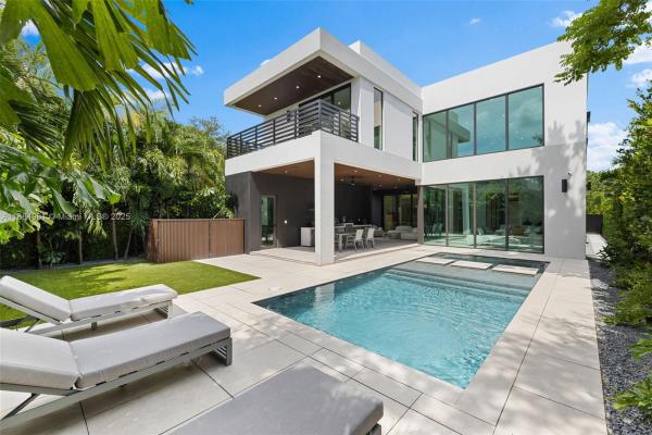 Buena Vista Heights, 260 NW 49th St, Miami, Florida 33127, image 3