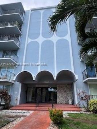 3 Horizons East, 12500 NE 15 Ave #203, North Miami, Florida 33161, image 1