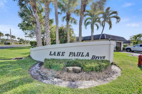 Golden Lakes Village, 125 Lake Paula Dr, West Palm Beach, Florida 33411, image 1
