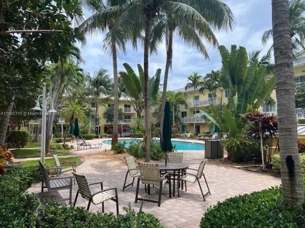 Pine Crest Village At Victoria Park, 150 NE 15th Ave #144, Fort Lauderdale, Florida 33301, image 1