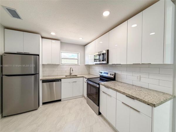 Imperial Point, 5621 NE 22nd Ave #8, Fort Lauderdale, Florida 33308, image 1