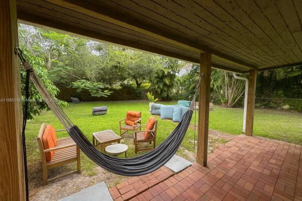 1055 NE 121st St, Miami, Florida 33161, image 1
