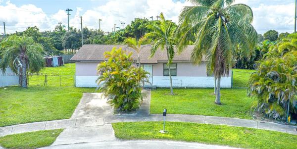 10274 SW 169th Ter, Unincorporated Dade County, Florida 33157, image 1