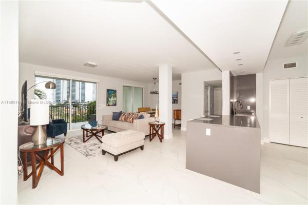 Porto Bellagio, 17145 N Bay Rd #4607, Sunny Isles Beach, Florida 33160, image 1