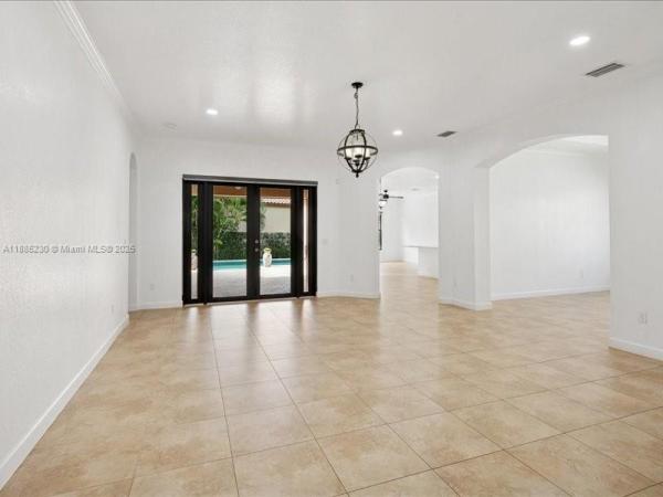 Estada, 3670 NW 87th Ave, Cooper City, Florida 33024, image 3
