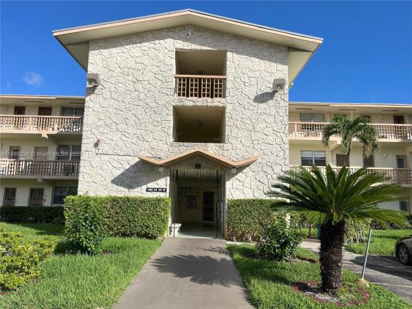 1395 NE 167 St #315, Unincorporated Dade County, Florida 33162, image 2