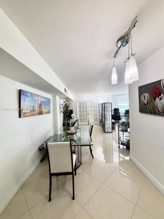 The Four Ambassadors, 801 Brickell Bay Dr #1067, Miami, Florida 33131, image 1
