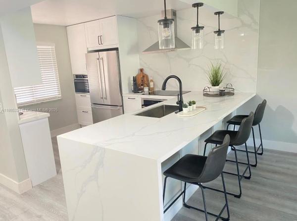 Weston Lakes 21, 432 Lakeview Dr #103, Weston, Florida 33326, image 1