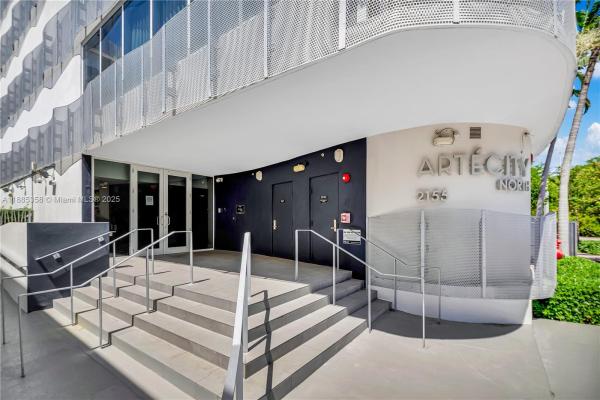 ArtePark North, 2155 Washington Ct #402, Miami Beach, Florida 33139, image 1