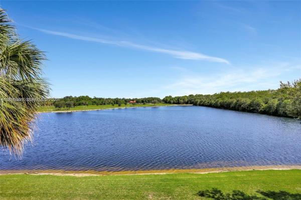 Applewood Village 2, 2768 S Carambola Cir S #304, Coconut Creek, Florida 33066, image 3