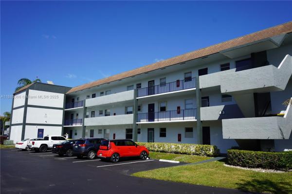 Sands Point, 8330 Sands Point Blvd #N307, Tamarac, Florida 33321, image 1