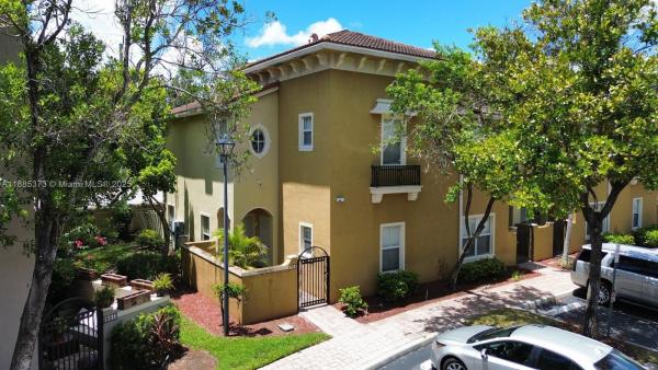 Tuscan Villas, 2851 W Prospect Rd #704, Tamarac, Florida 33309, image 1