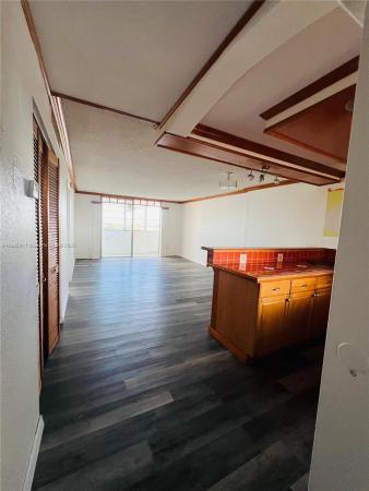 Three Seasons, 16400 NE 17th Ave #701, North Miami Beach, Florida 33162, image 3