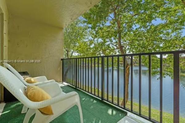 15430 SW 82 Ln #625, Unincorporated Dade County, Florida 33193, image 1