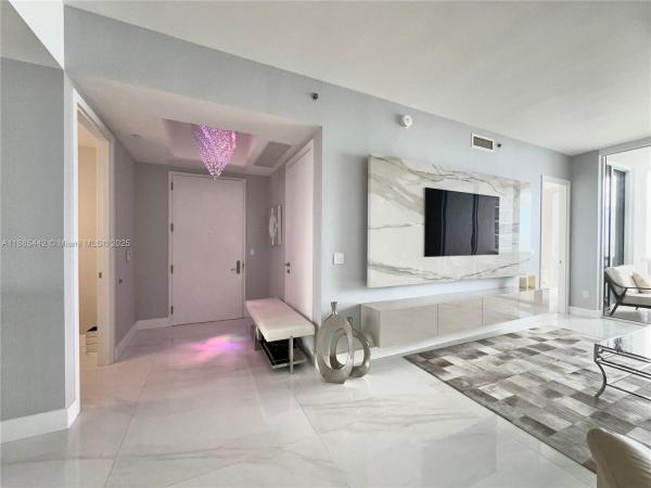 Tdr Tower 2, 15901 Collins Ave #2406, Sunny Isles Beach, Florida 33160, image 1