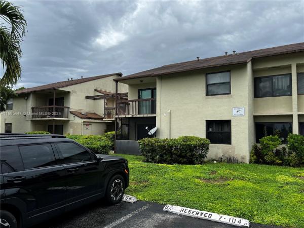 Mcarthur Park Misty Lake, 425 NW 210 St #102, Miami Gardens, Florida 33169, image 1