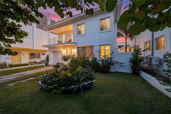 Hollywood Beach, 319 Nebraska St, Hollywood, Florida 33019, image 1
