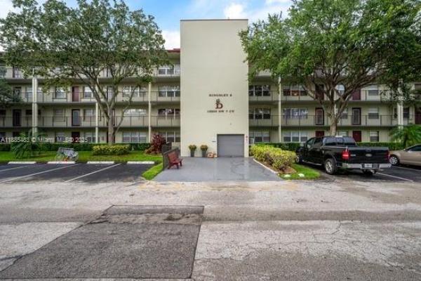 Kingsley At Century Village, 13255 SW 7th Ct #403D, Pembroke Pines, Florida 33027, image 1