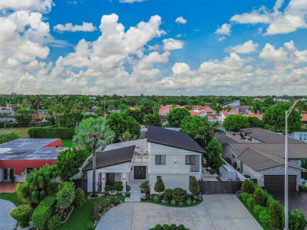 8761 SW 56th St, Unincorporated Dade County, Florida 33165, image 1