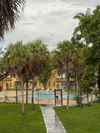 Unincorporated Dade County, Florida 33183, image 1