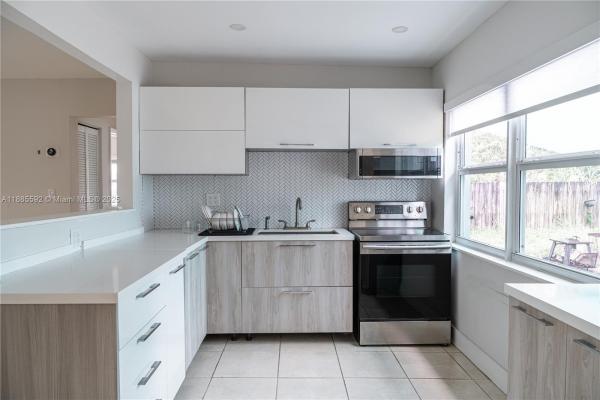 Hollywood Little Ranches, 2842 Jackson St, Hollywood, Florida 33020, image 1