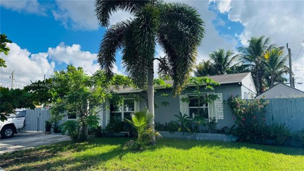 Broadview Country Club Estates, 1520 SW 63rd Ter, North Lauderdale, Florida 33068, image 1