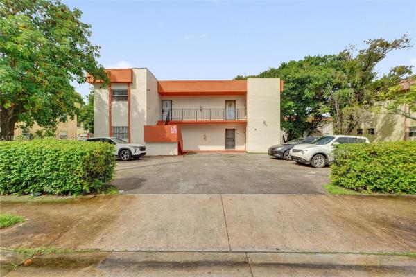 13980 NE 2nd Ct, Unincorporated Dade County, Florida 33161, image 1
