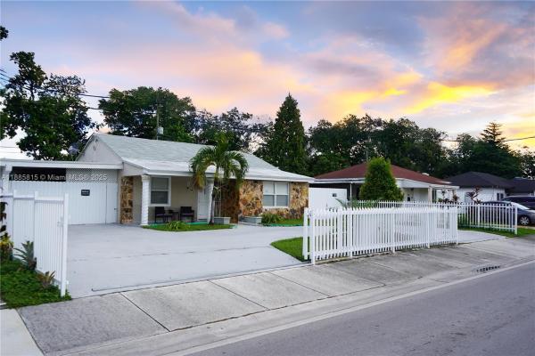 Essex Village, 751 SE 8th St, Hialeah, Florida 33010, image 2