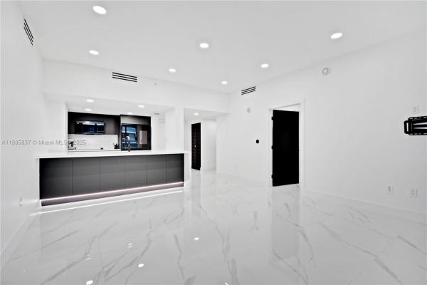 1800 Club, 1800 N Bayshore Dr #512, Miami, Florida 33132, image 1