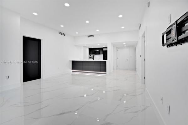 1800 Club, 1800 N Bayshore Dr #512, Miami, Florida 33132, image 2