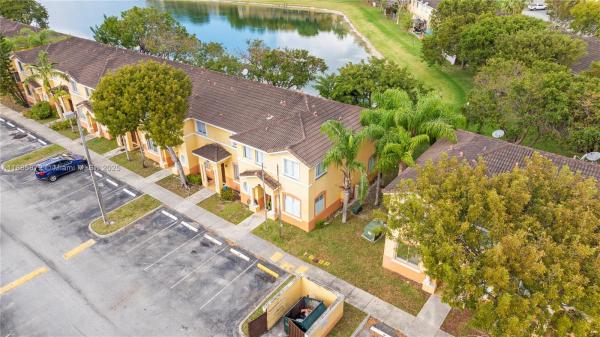 Shoma Townhomes At Keys Cove, 2873 SE 15th Rd #68, Homestead, Florida 33035, image 2
