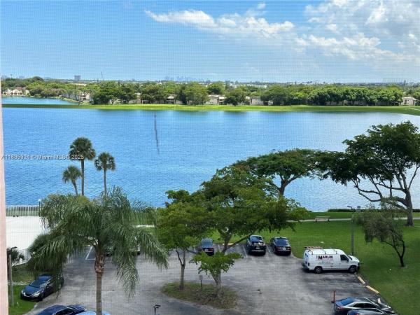 20840 San Simeon Way #709, Unincorporated Dade County, Florida 33179, image 1