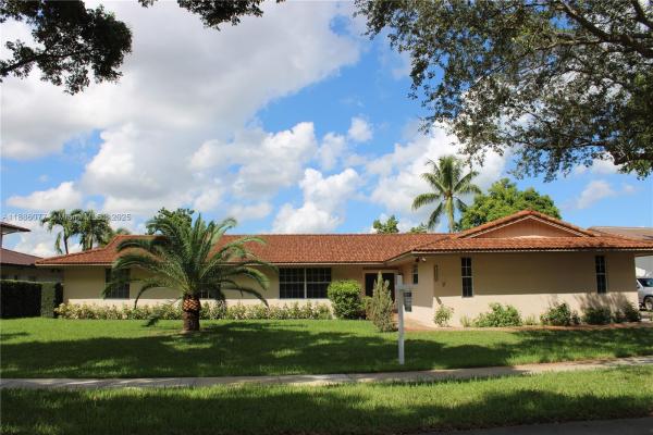 Loch Lomond, 16100 W Prestwick Pl, Miami Lakes, Florida 33014, image 1