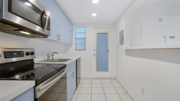 Golden House, 1340 Lincoln Rd #404, Miami Beach, Florida 33139, image 1