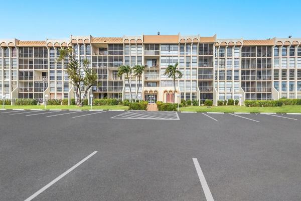 De Soto Park South, 801 Three Islands Blvd #211, Hallandale Beach, Florida 33009, image 1