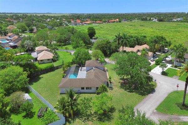 Stonewood, 14940 SW 164th Ter, Richmond West, Florida 33187, image 3