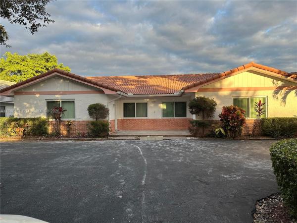 Castlewood, 3751 NW 115th Ave A-b #A-B, Coral Springs, Florida 33065, image 1