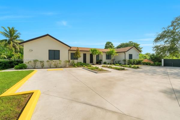 Hollywood Country Estates, 5737 Cleveland St #2, Hollywood, Florida 33021, image 1