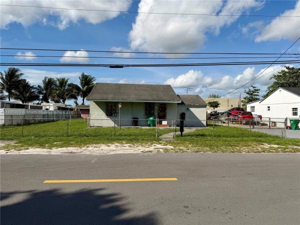 3561 NW 106th St, Unincorporated Dade County, Florida 33147, image 1