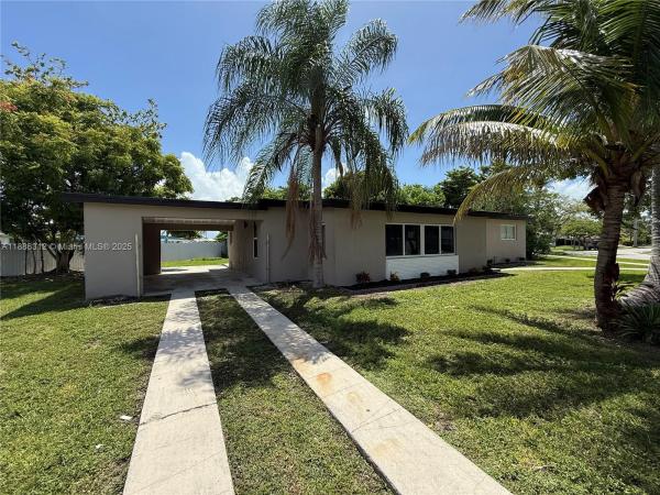Holiday House, 19201 Flag Dr, Cutler Bay, Florida 33157, image 3