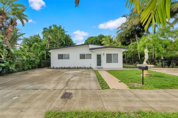 924 W 28th St, Hialeah, Florida 33010, image 1