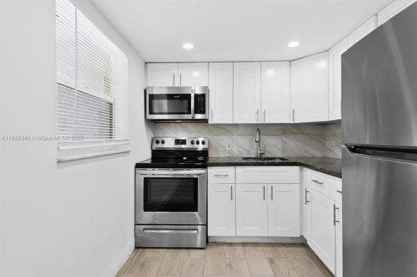 Middle River Terrace, 1109 NE 6th Ave #2, Fort Lauderdale, Florida 33304, image 1