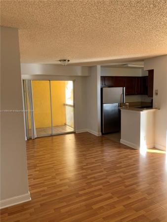 South Palm Place, 7650 Westwood Dr #519, Tamarac, Florida 33321, image 1