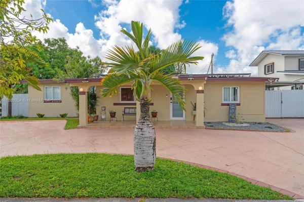 10920 SW 41st St, Unincorporated Dade County, Florida 33165, image 1