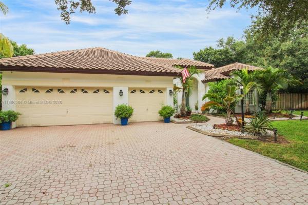 Estates Of Stirling Lake, 6041 Superior Blvd, Davie, Florida 33331, image 1